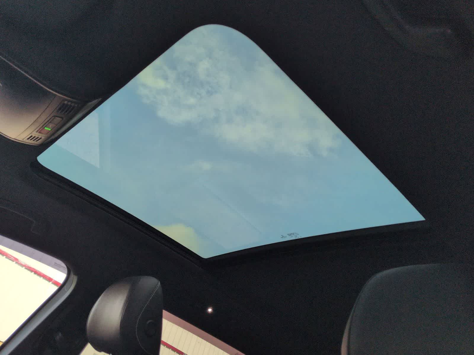 Thumbnail: 2022 Volkswagen Tiguan - 20