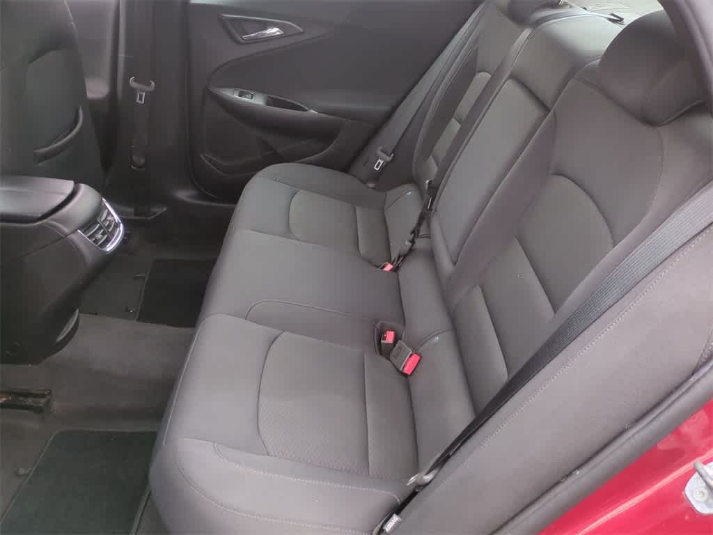 Thumbnail: 2016 Chevrolet Malibu - 20