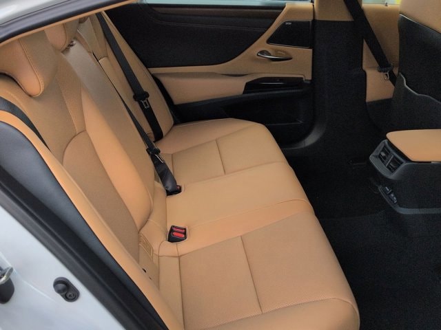 Thumbnail: 2025 Lexus ES - 22