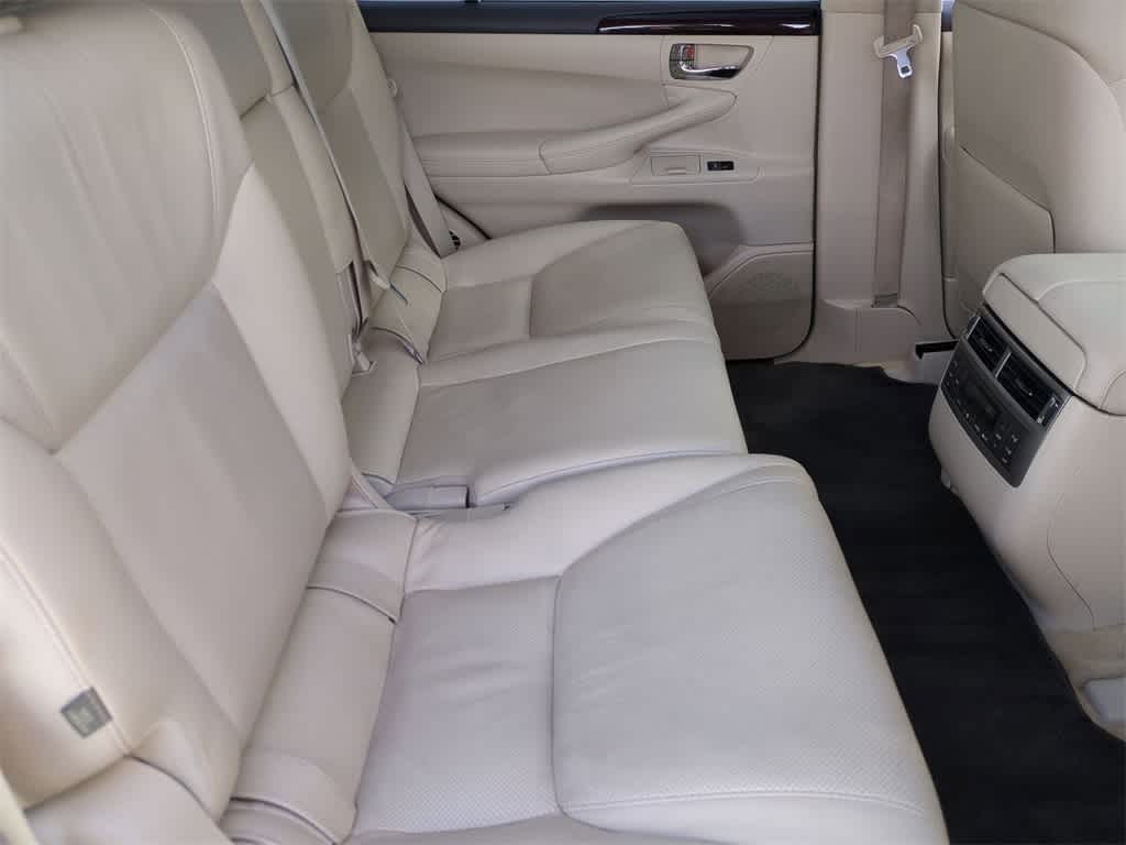 Thumbnail: 2013 Lexus LX - 22