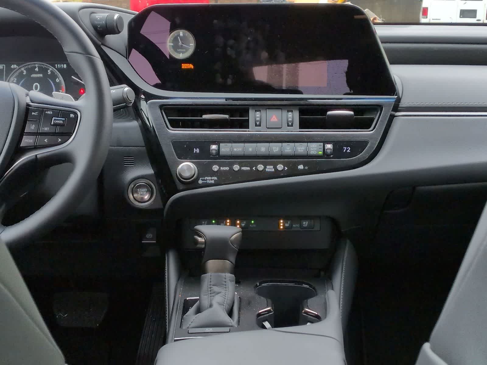 Thumbnail: 2025 Lexus ES - 30