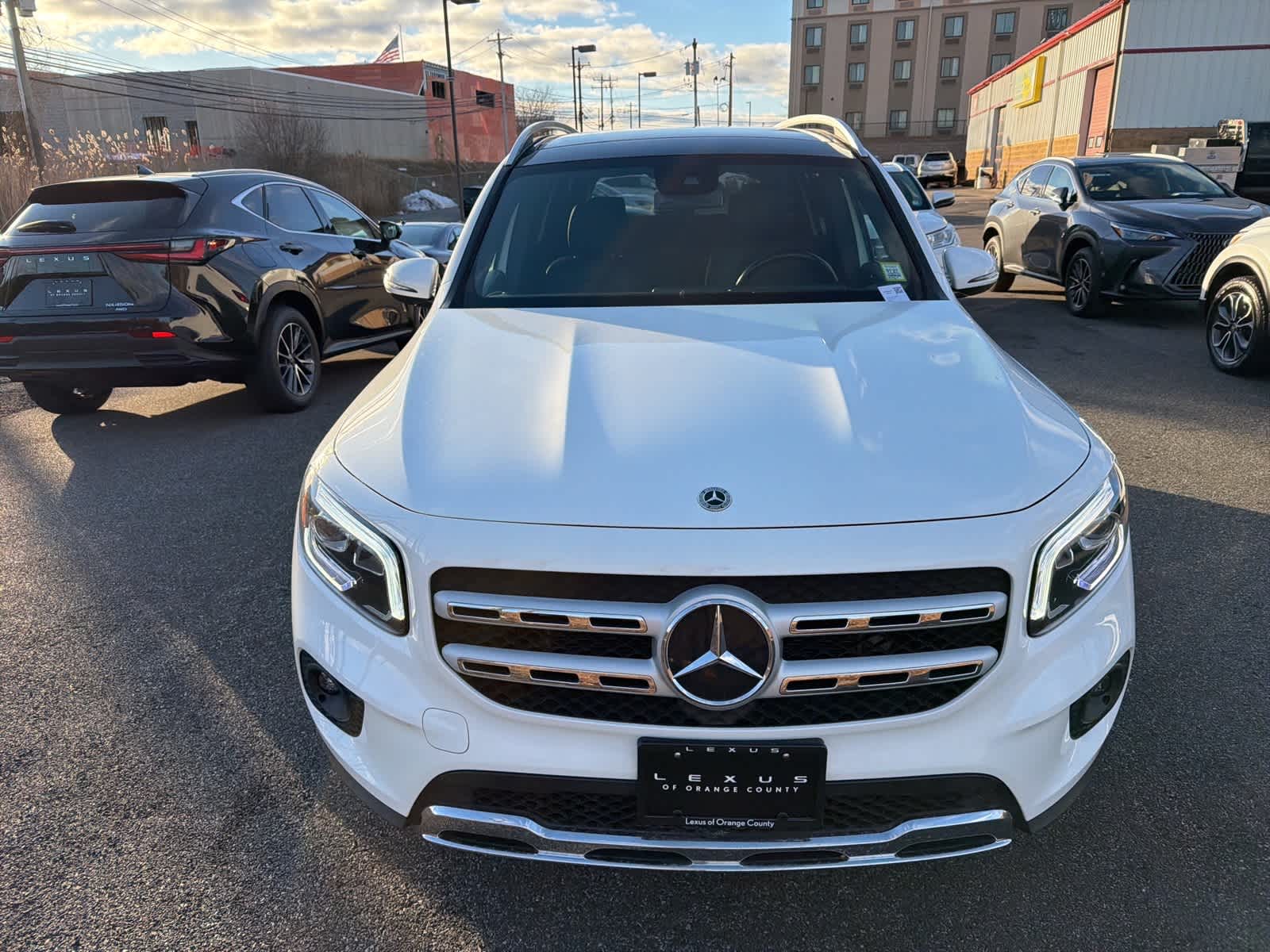 Thumbnail: 2022 Mercedes-Benz GLB - 8