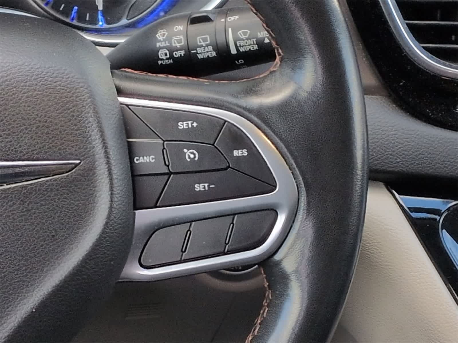 Thumbnail: 2020 Chrysler Pacifica - 25