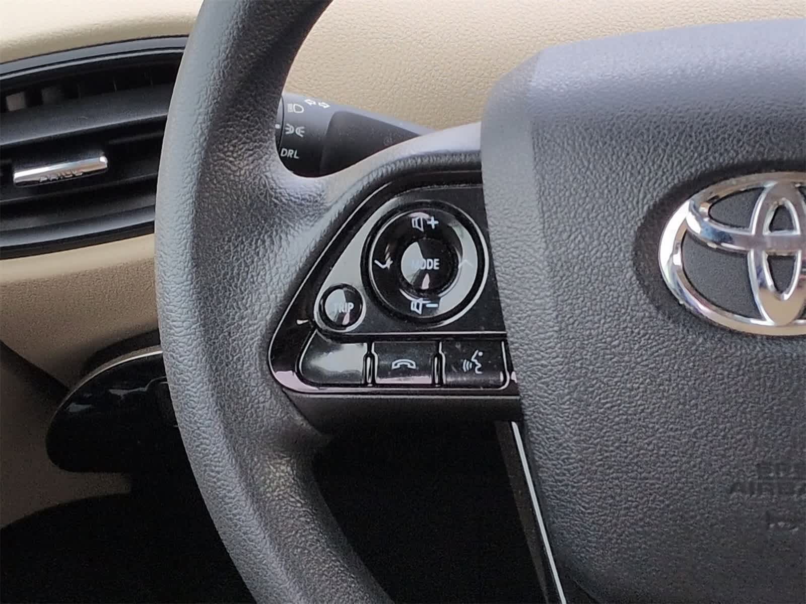 Thumbnail: 2022 Toyota Prius - 23