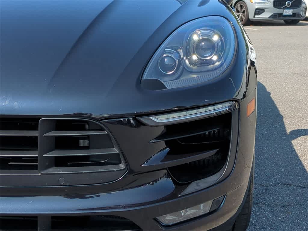 Thumbnail: 2017 Porsche Macan - 11