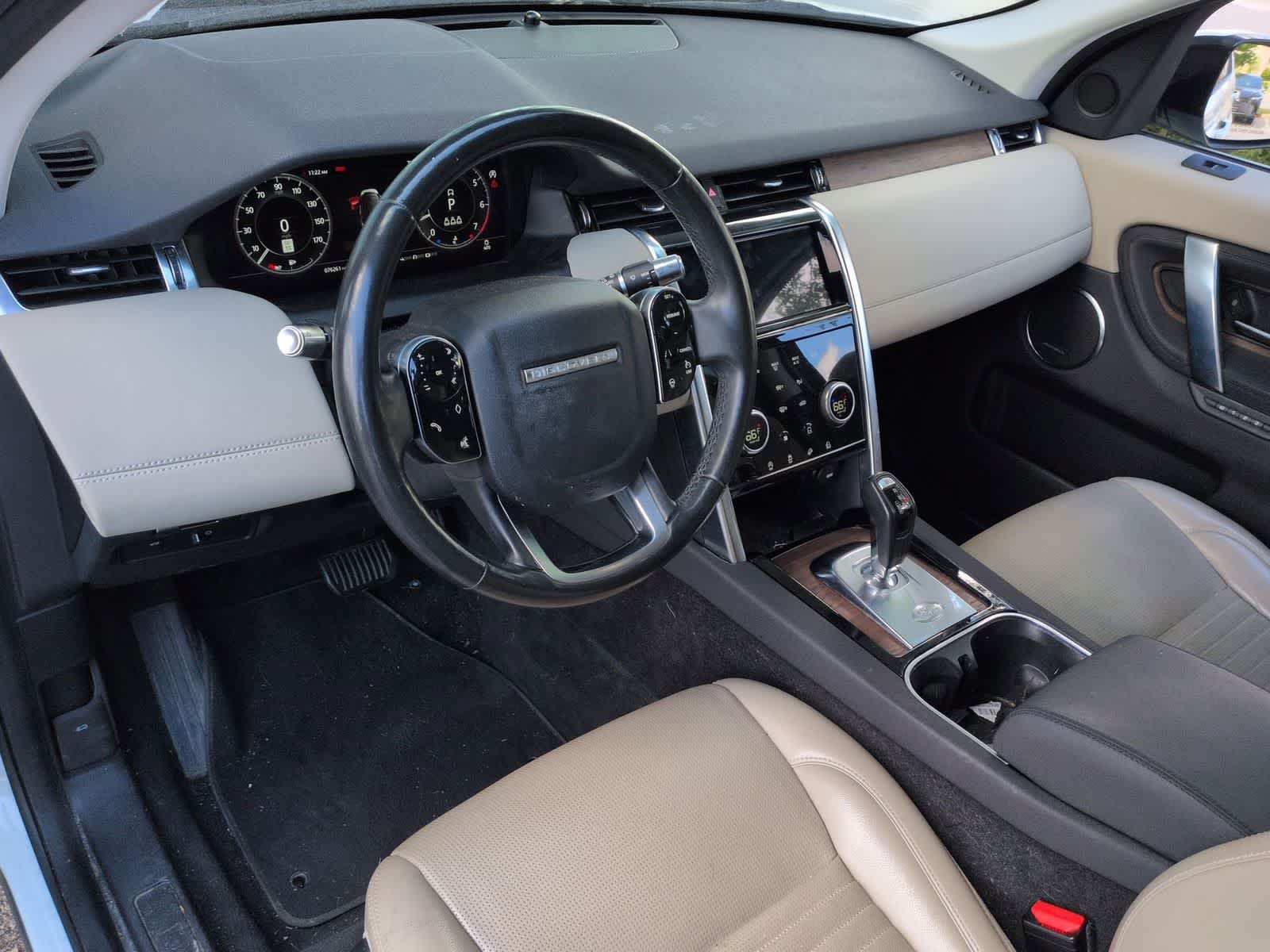 Thumbnail: 2020 Land Rover Discovery Sport - 10