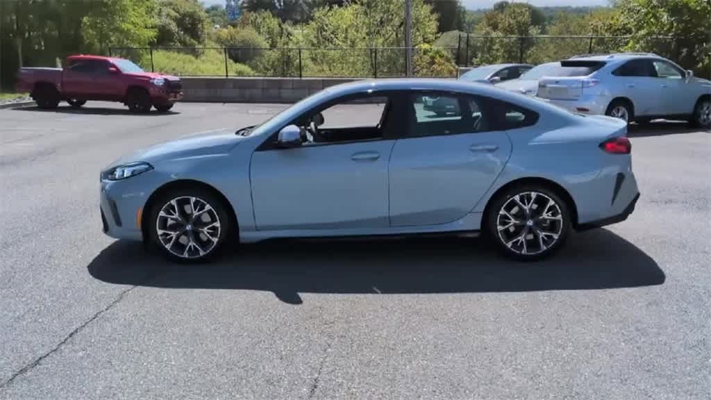 Thumbnail: 2025 BMW 2 Series - 5