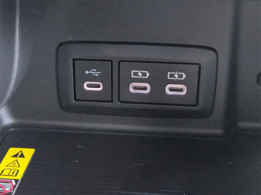 Thumbnail: 2024 Toyota Venza - 31