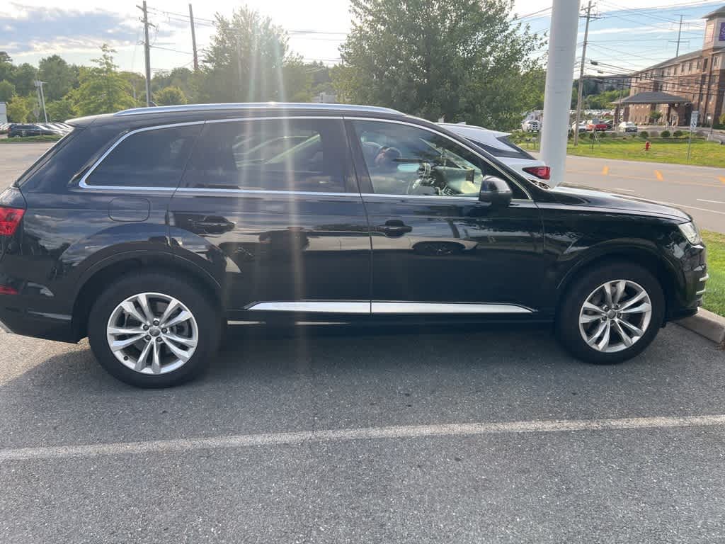 Thumbnail: 2019 Audi Q7 - 1