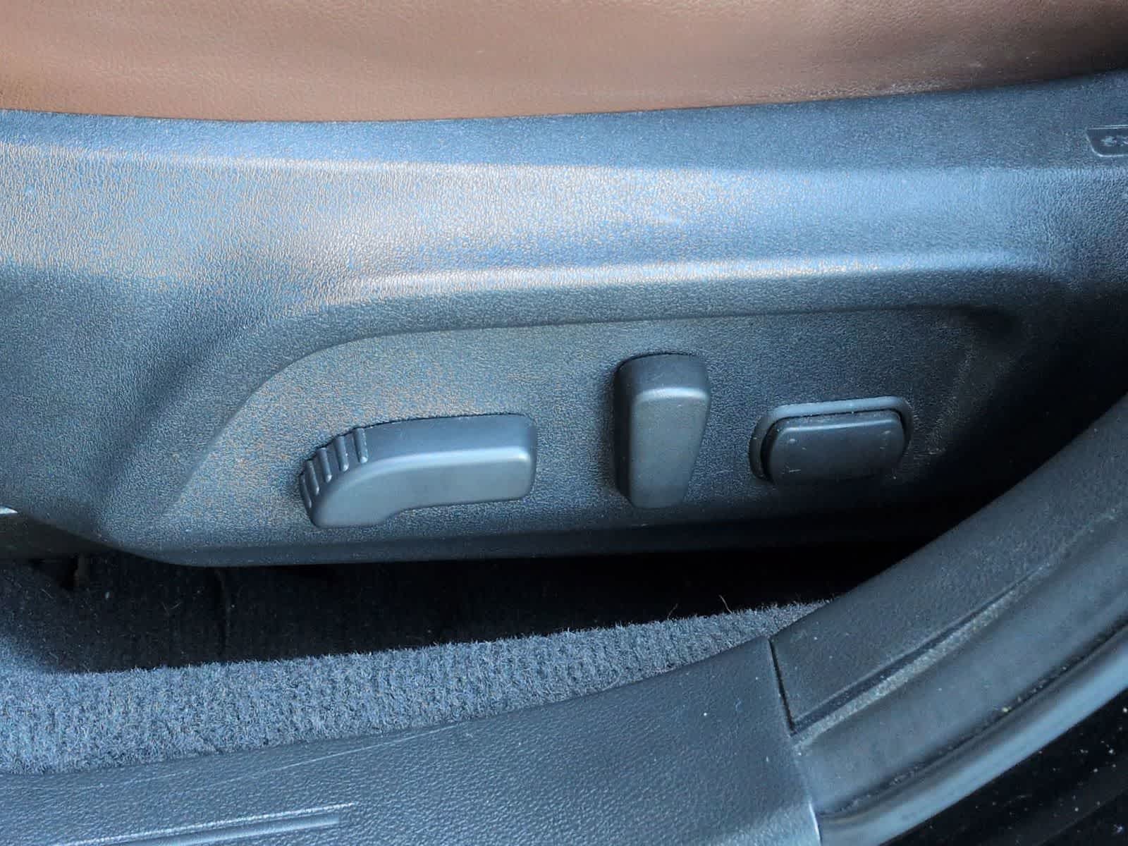 Thumbnail: 2018 Subaru Outback - 18