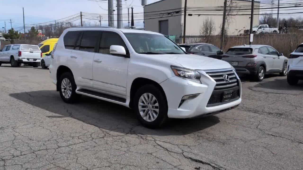 Thumbnail: 2015 Lexus GX - 2