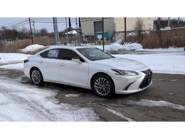 Thumbnail: 2025 Lexus ES - 2