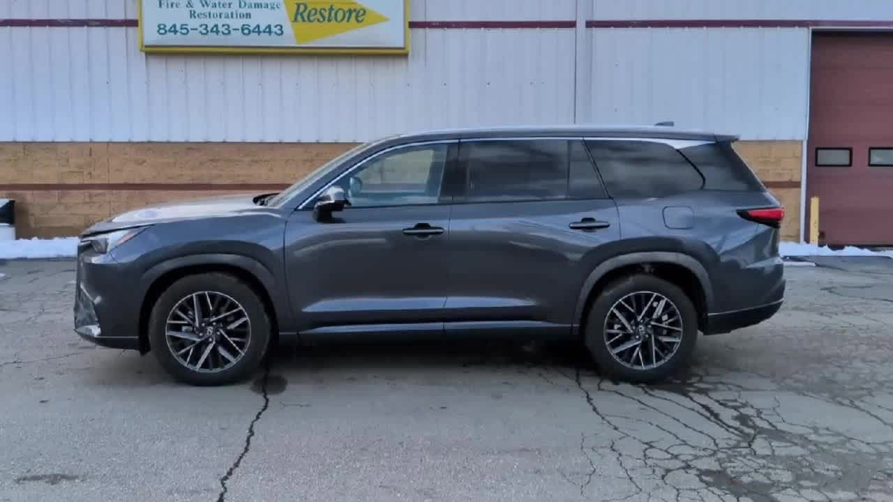 Thumbnail: 2025 Lexus TX - 5