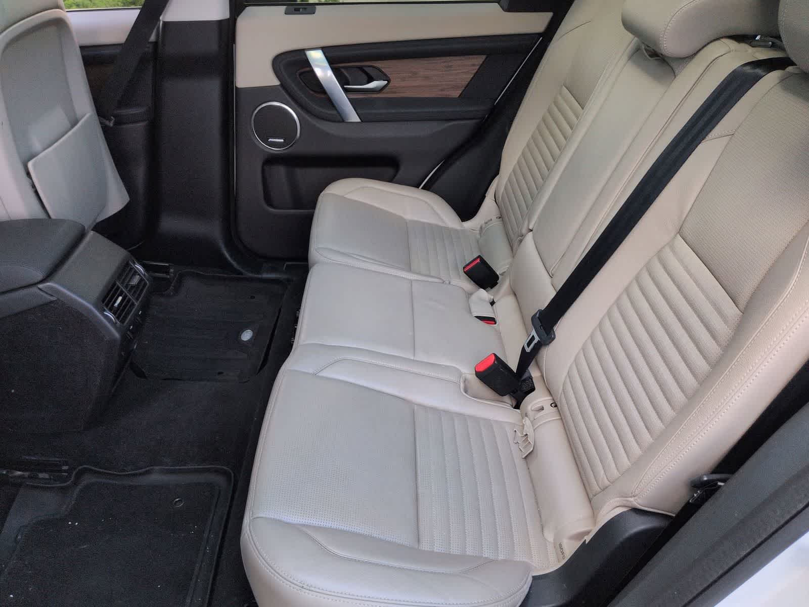 Thumbnail: 2020 Land Rover Discovery Sport - 20