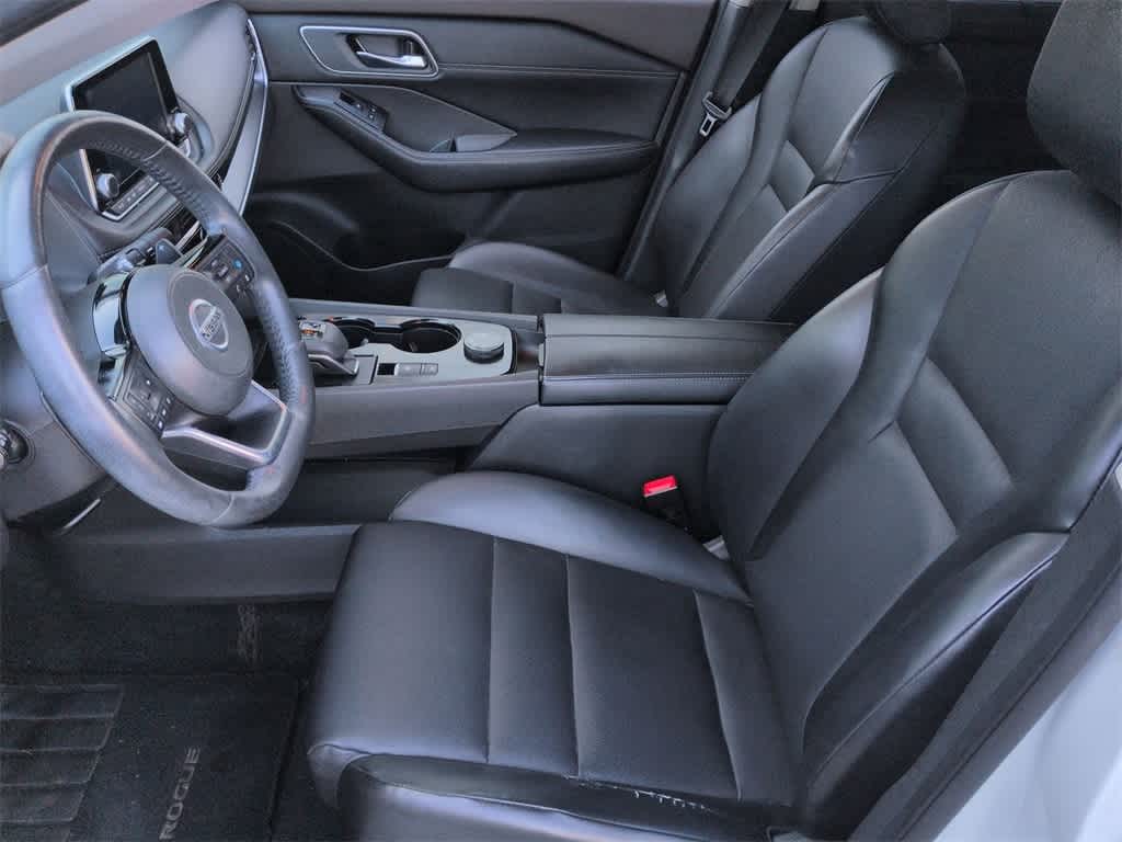 Thumbnail: 2021 Nissan Rogue - 16