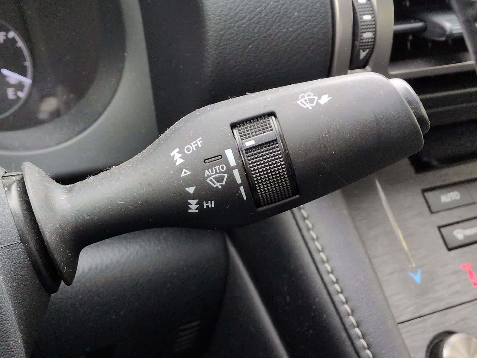 Thumbnail: 2022 Lexus RC - 28