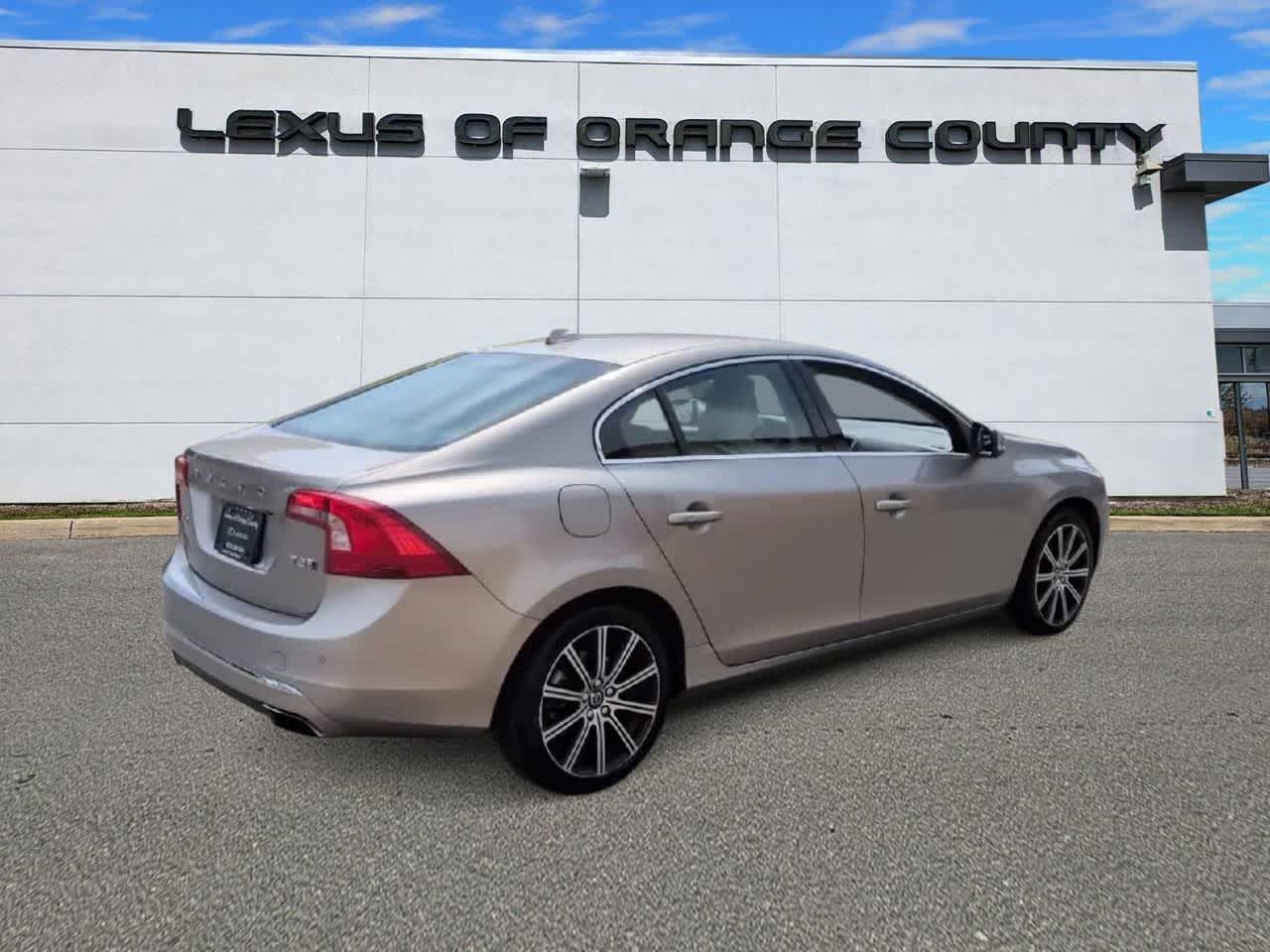 Thumbnail: 2016 Volvo S60 - 8