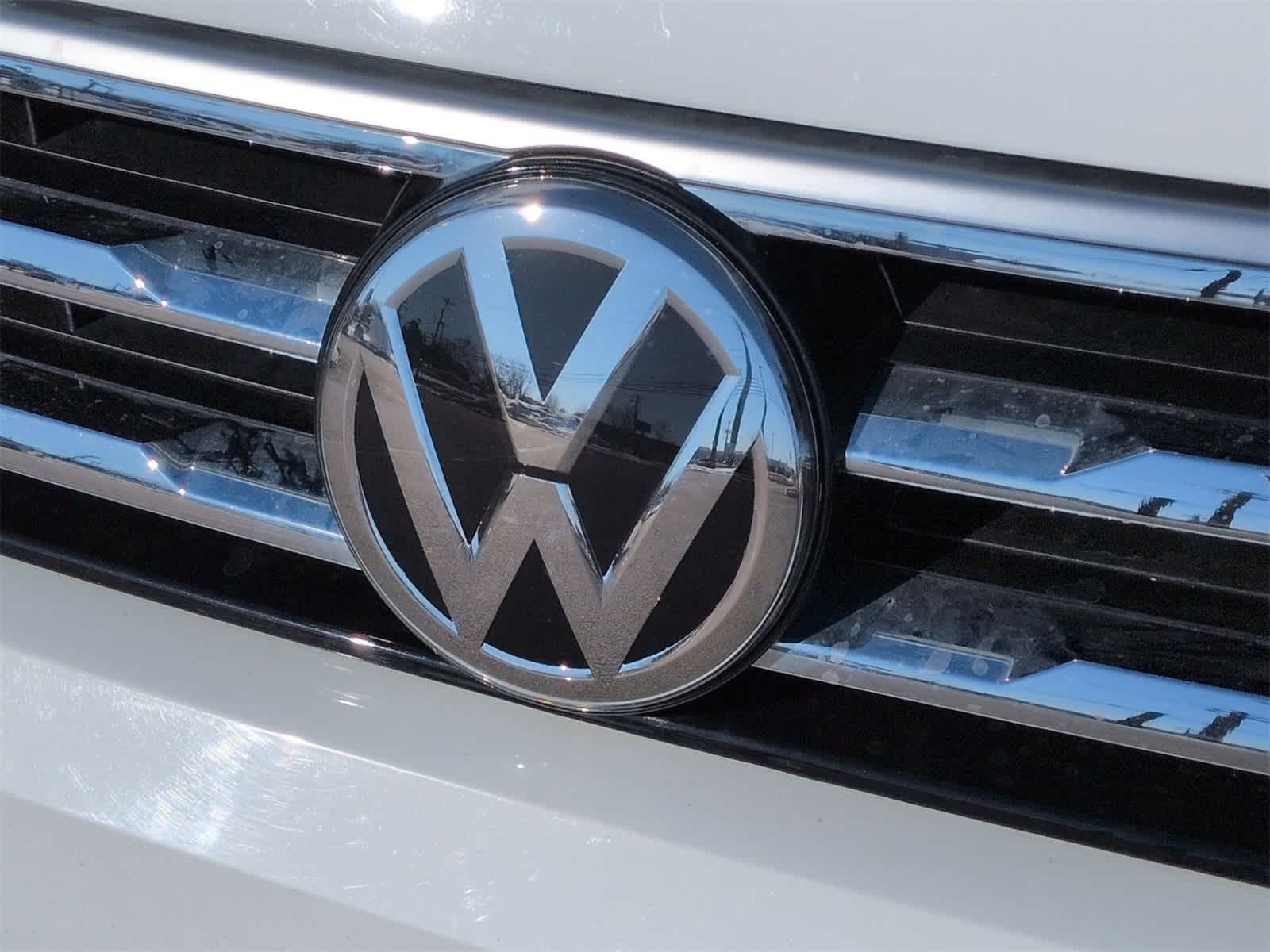 Thumbnail: 2021 Volkswagen Tiguan - 12