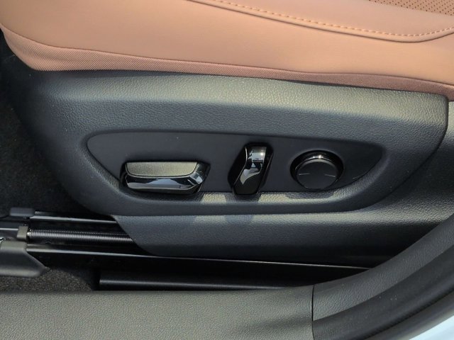 Thumbnail: 2026 Lexus UX - 10