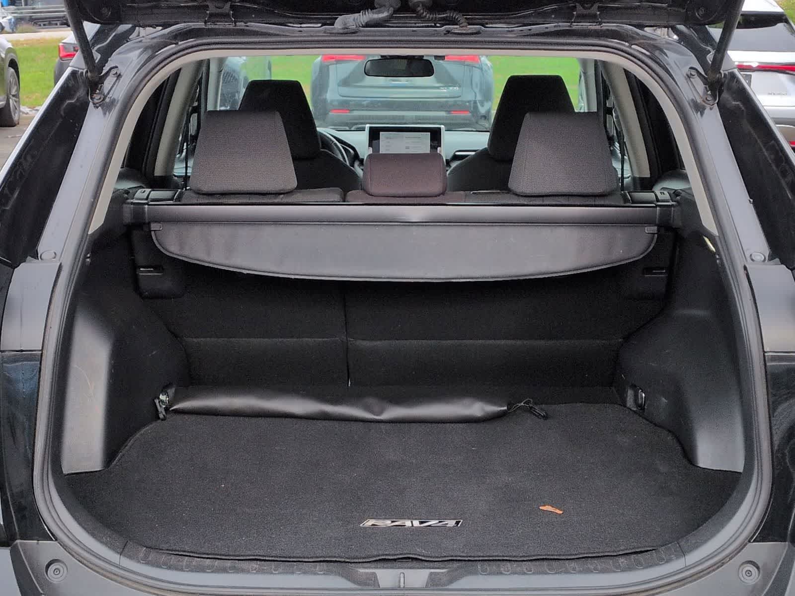 Thumbnail: 2024 Toyota RAV4 - 34