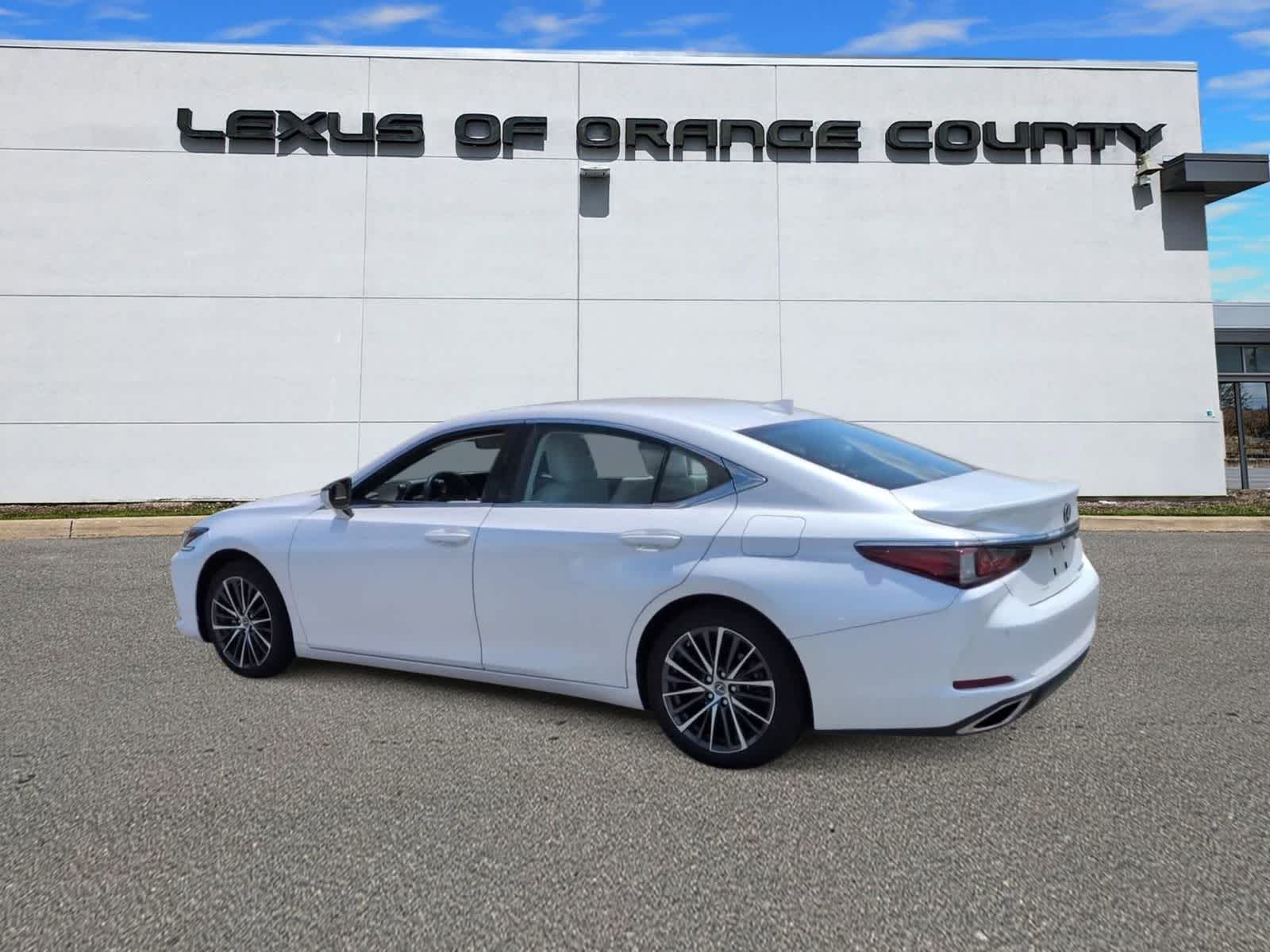 Thumbnail: 2023 Lexus ES - 6