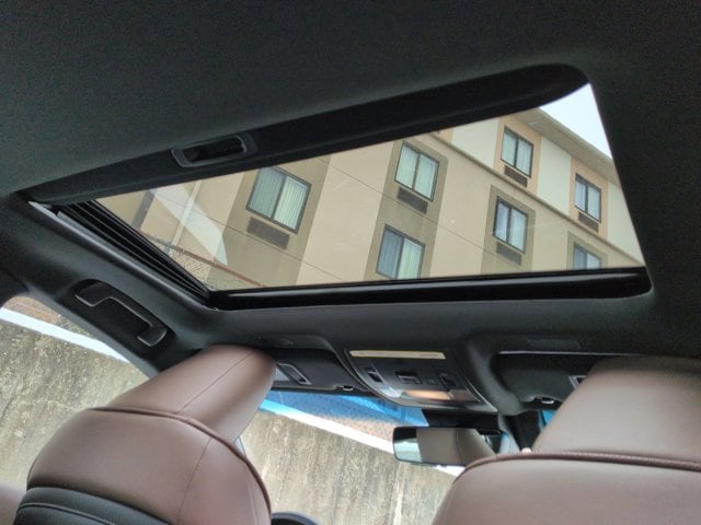 Thumbnail: 2025 Lexus ES - 23