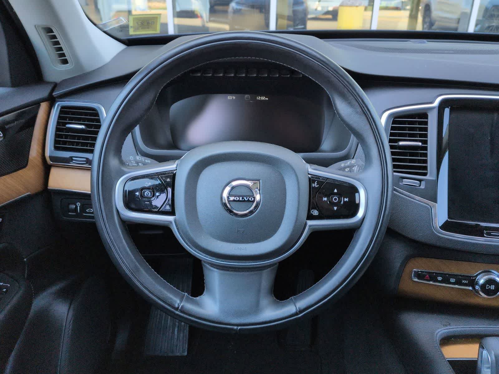 Thumbnail: 2022 Volvo XC90 - 25