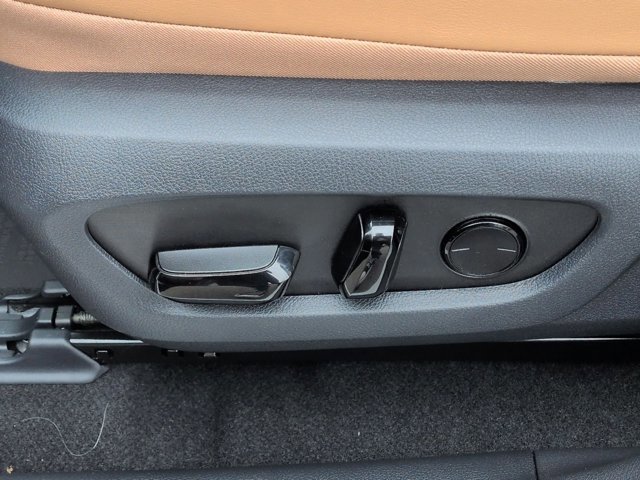 Thumbnail: 2025 Lexus RX - 18