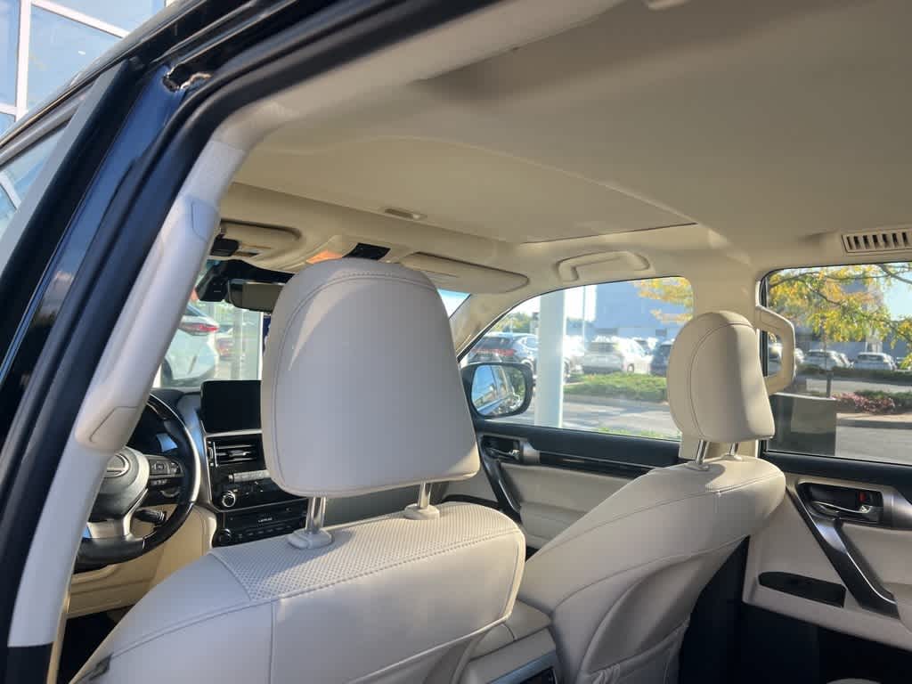 Thumbnail: 2023 Lexus GX - 8