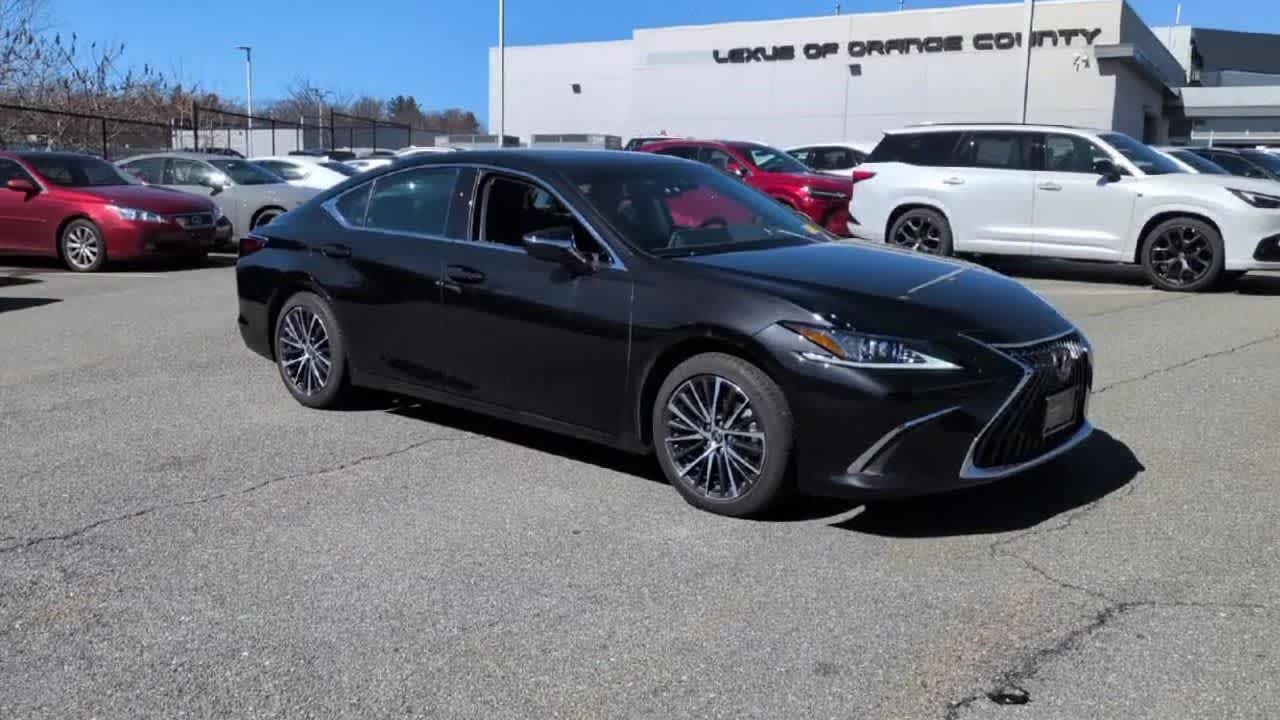 Thumbnail: 2025 Lexus ES - 2