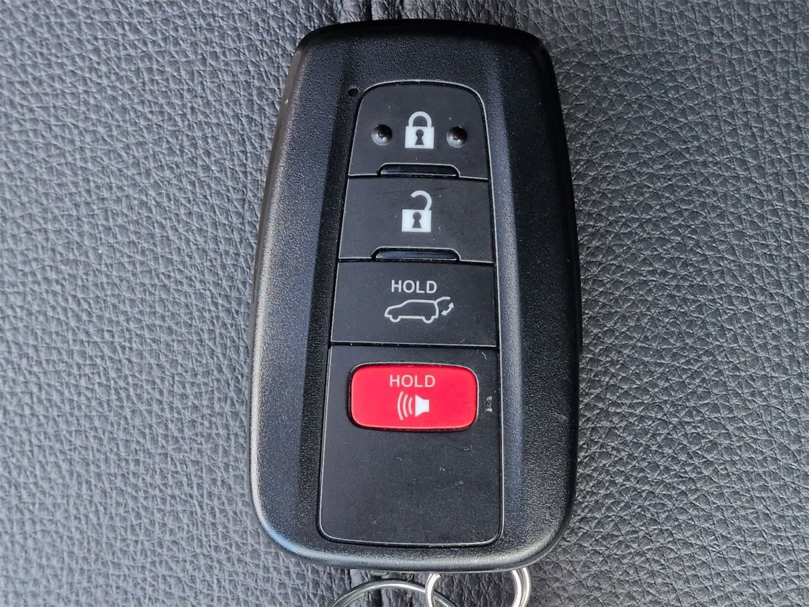 Thumbnail: 2022 Toyota RAV4 - 37