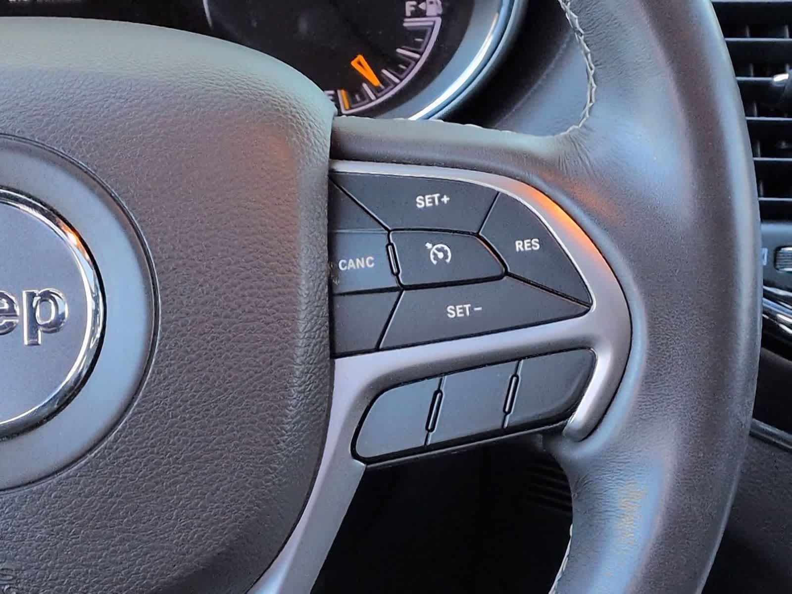 Thumbnail: 2019 Jeep Grand Cherokee - 27