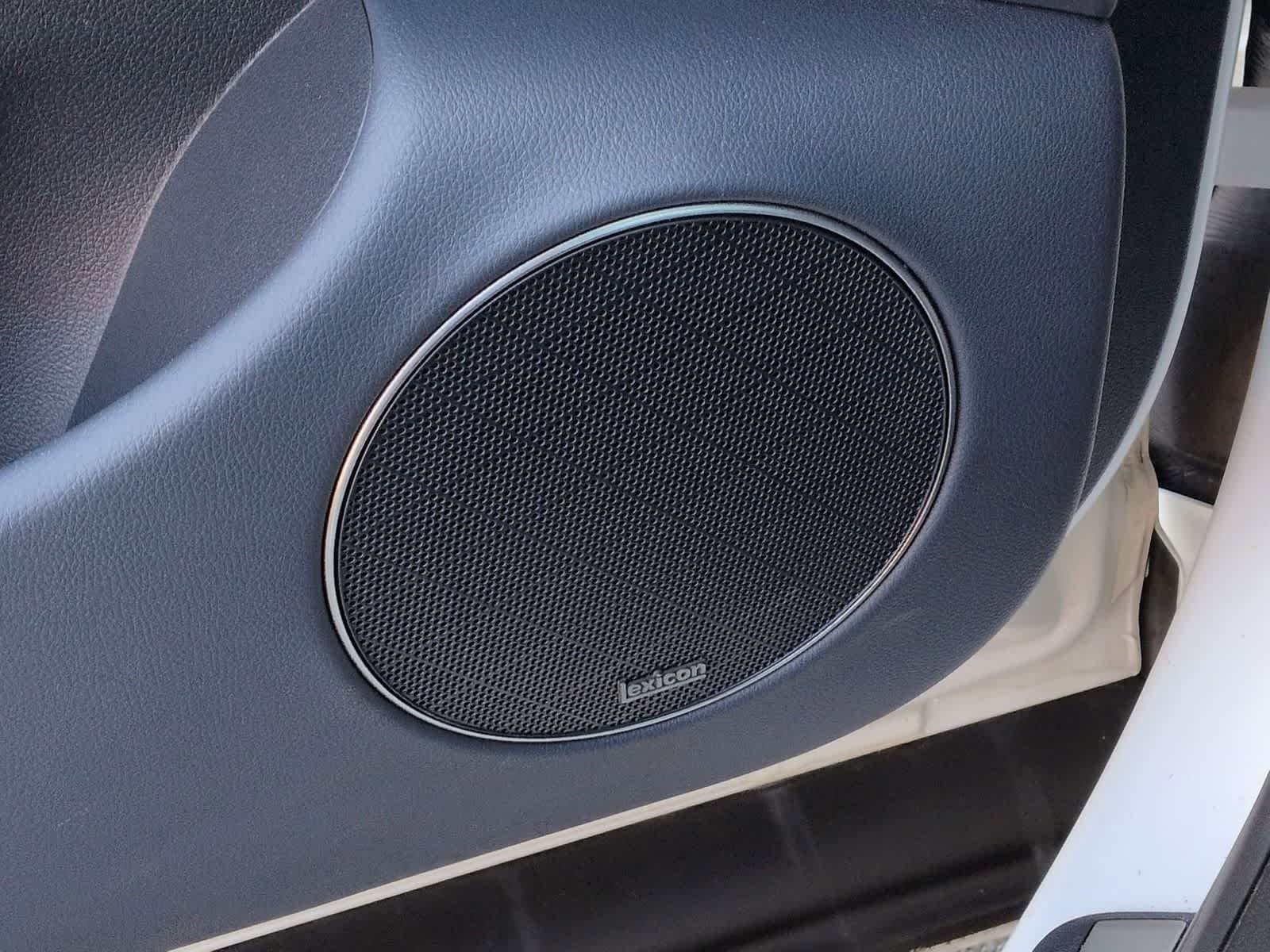 Thumbnail: 2022 Genesis GV70 - 33