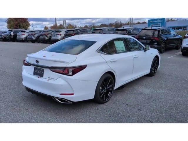 Thumbnail: 2025 Lexus ES - 8