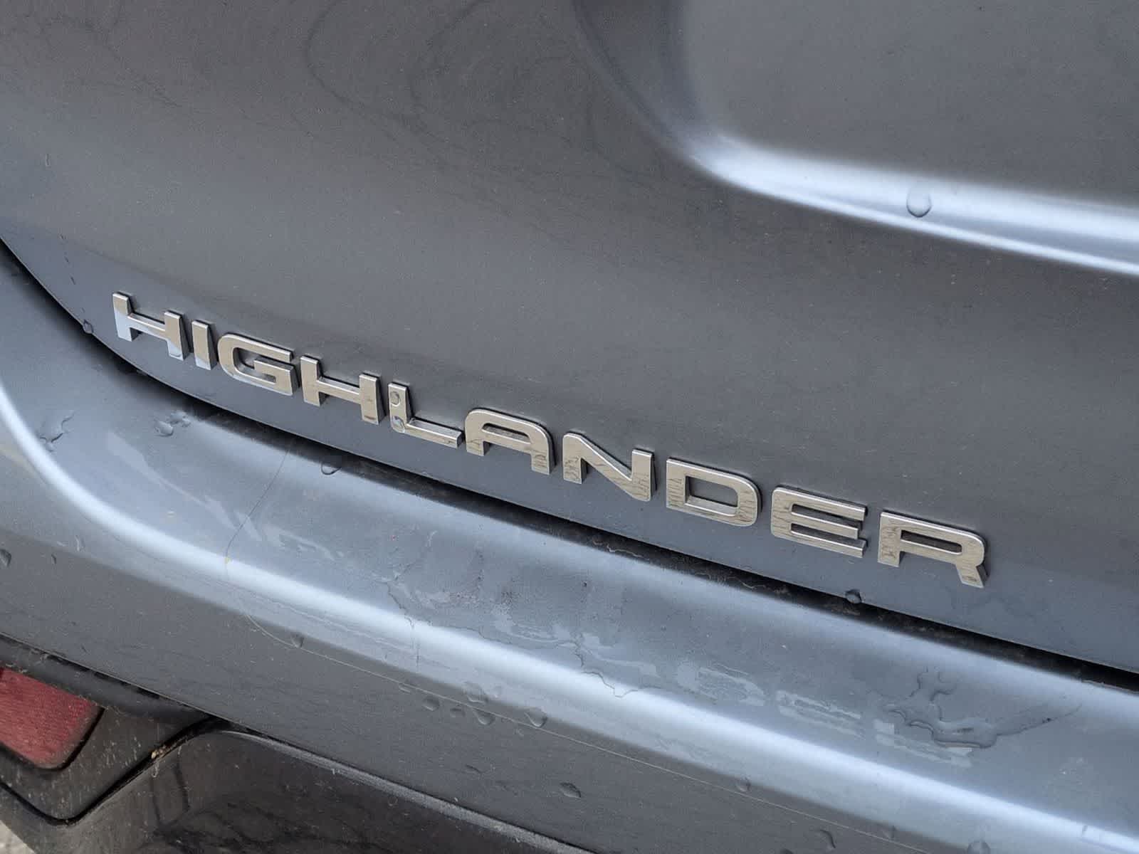 Thumbnail: 2023 Toyota Highlander - 13