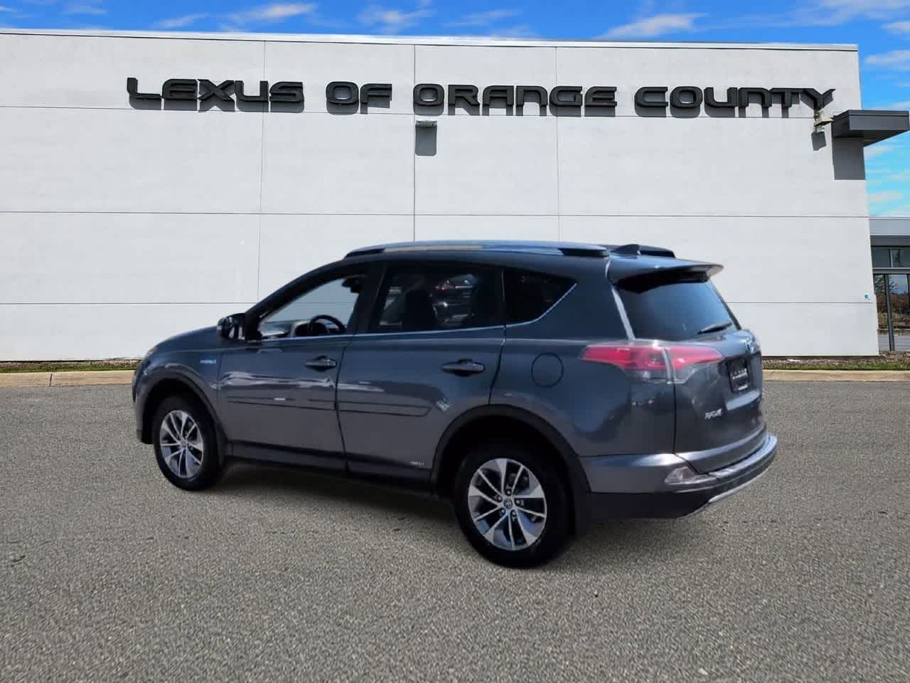 Thumbnail: 2018 Toyota RAV4 - 6