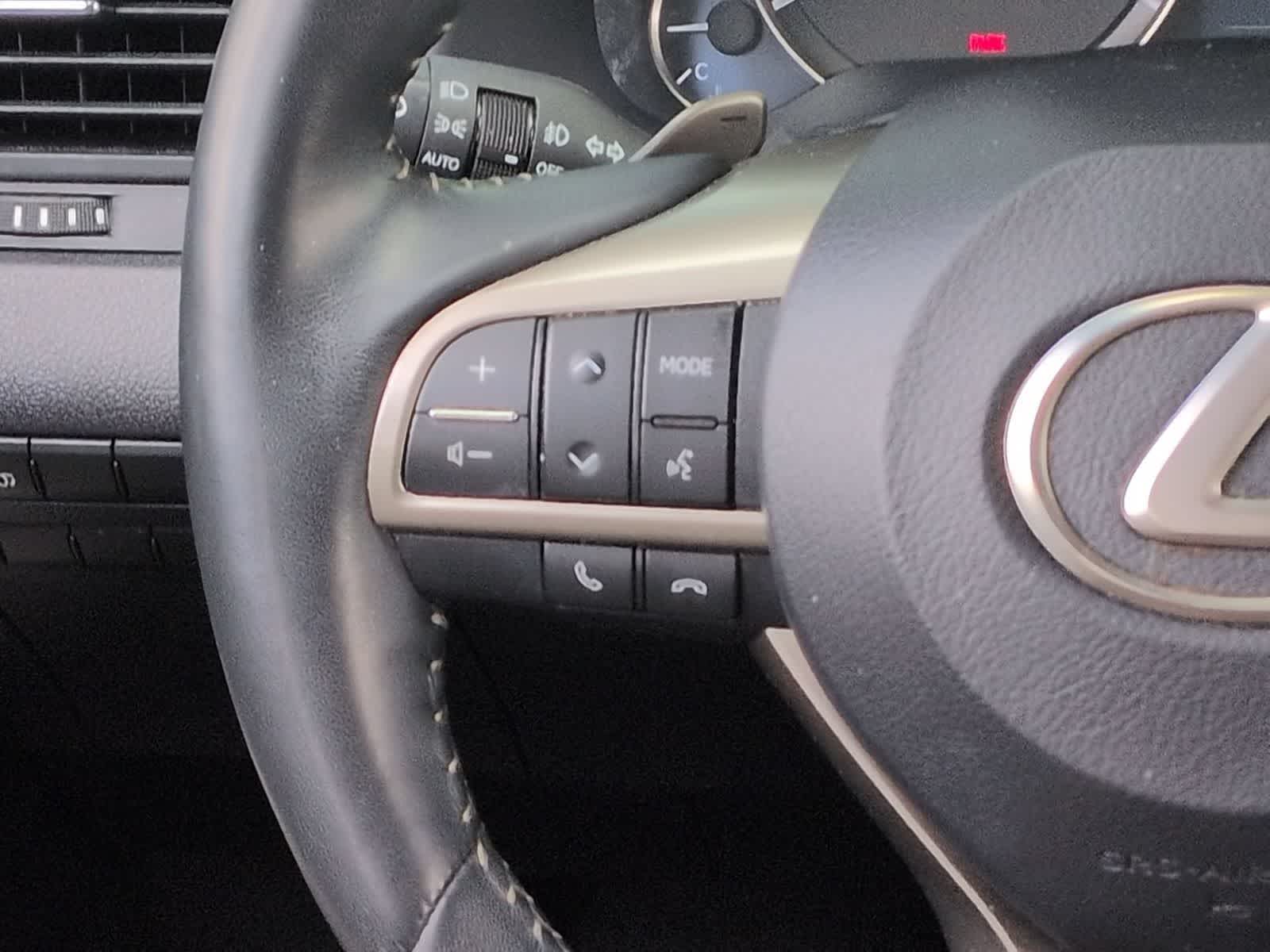 Thumbnail: 2022 Lexus RX - 26