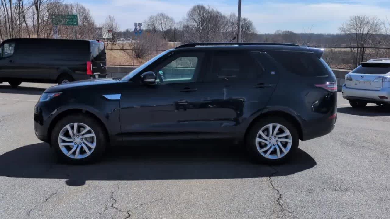 Thumbnail: 2020 Land Rover Discovery - 5