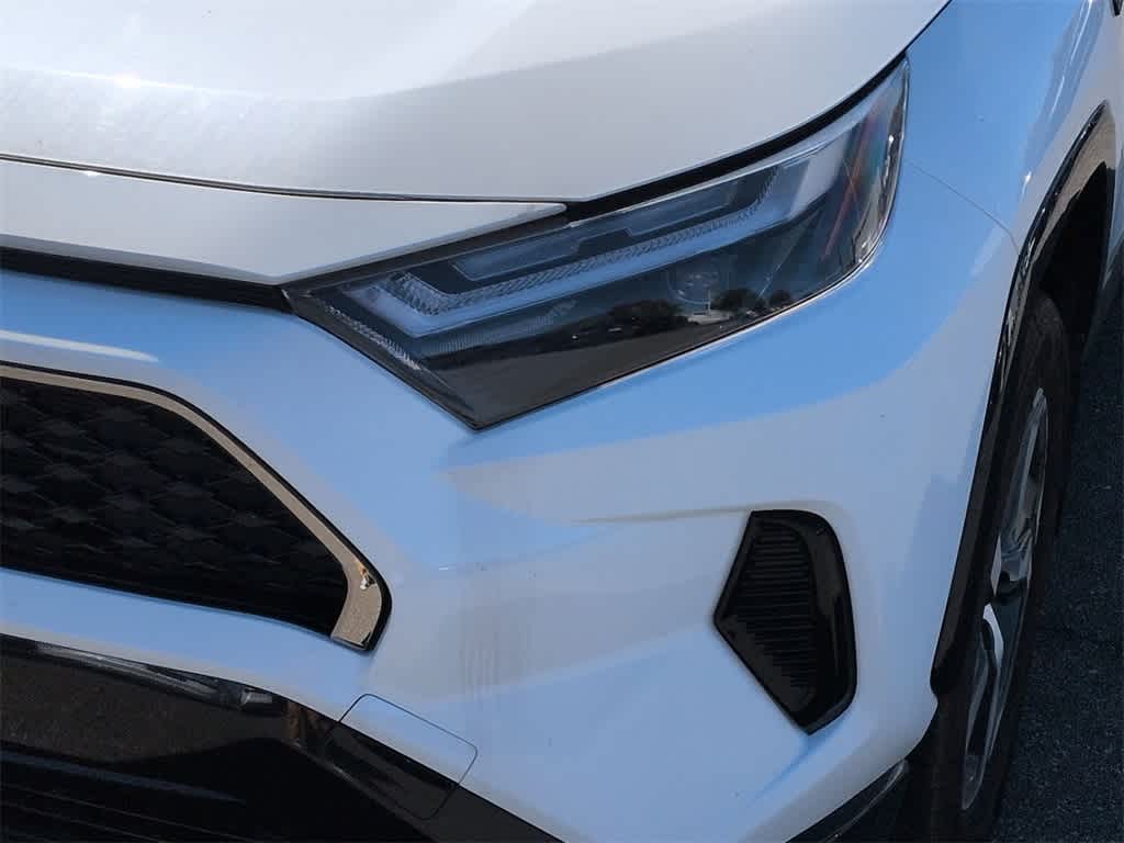 Thumbnail: 2022 Toyota RAV4 - 11