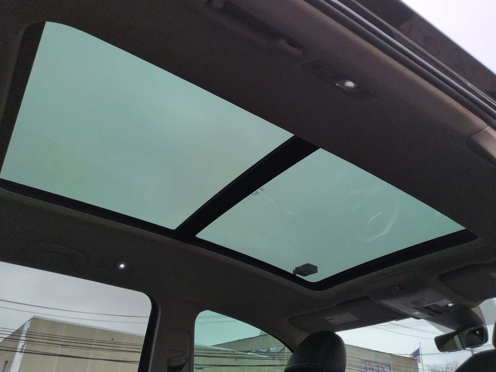 Thumbnail: 2023 Volkswagen Atlas - 23