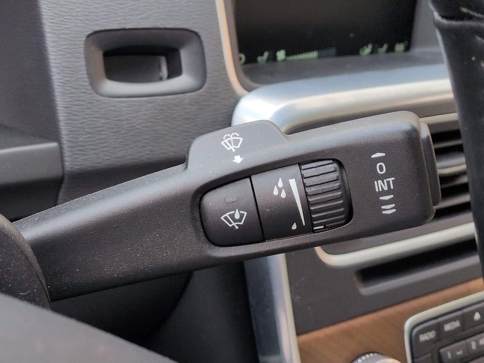 Thumbnail: 2016 Volvo S60 - 28