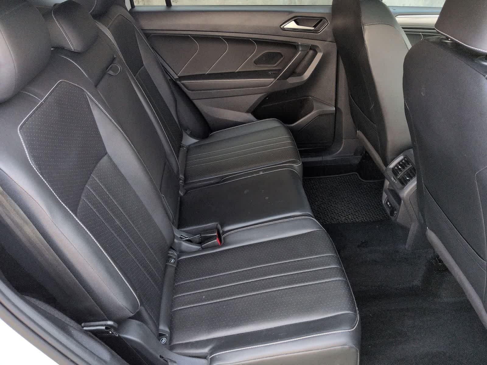 Thumbnail: 2022 Volkswagen Tiguan - 22