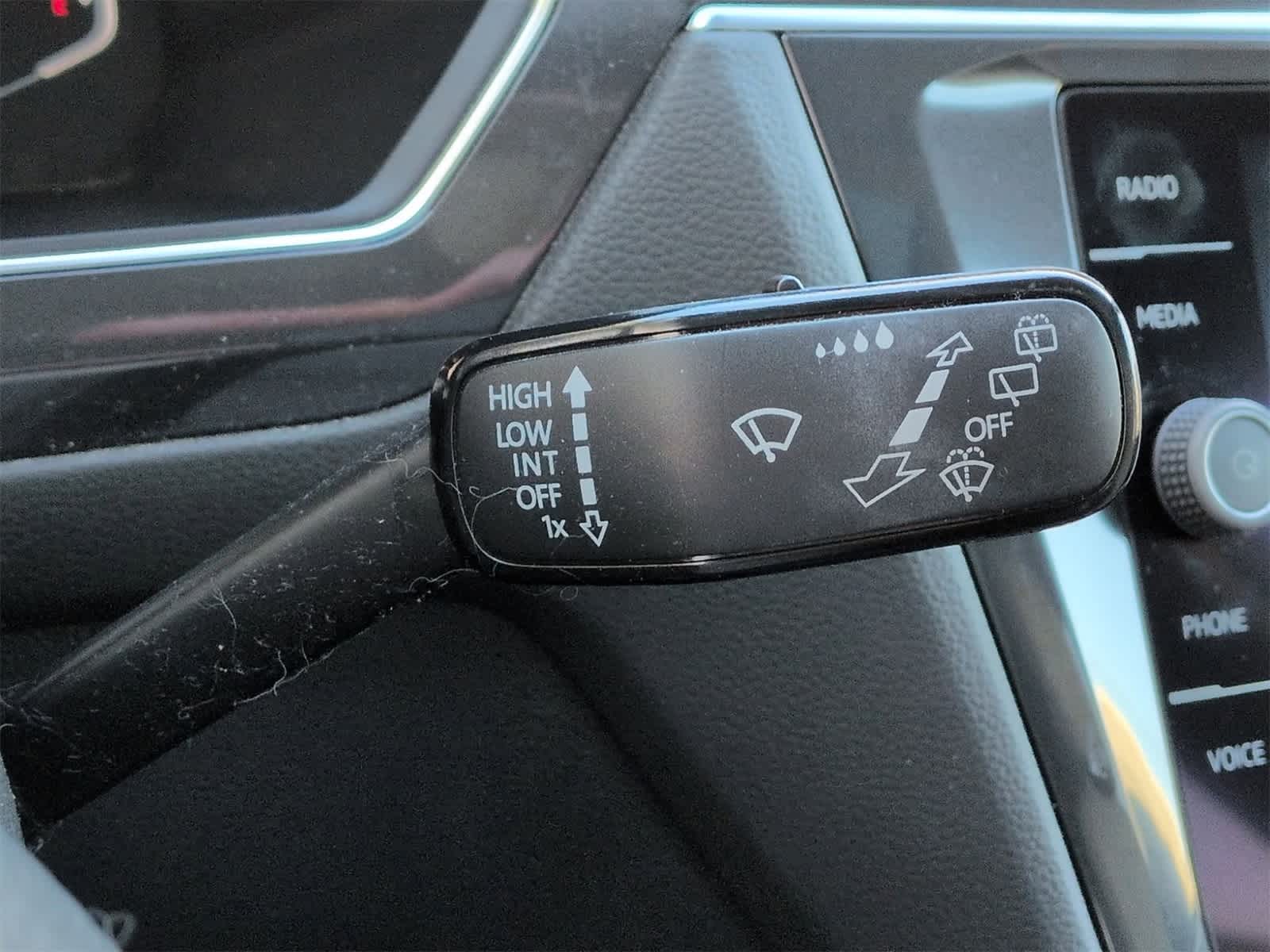 Thumbnail: 2021 Volkswagen Tiguan - 28