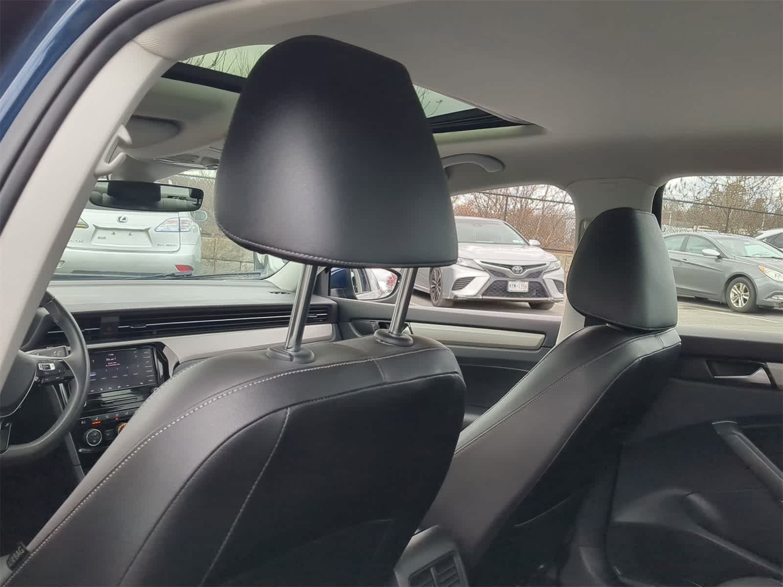 Thumbnail: 2022 Volkswagen Passat - 19