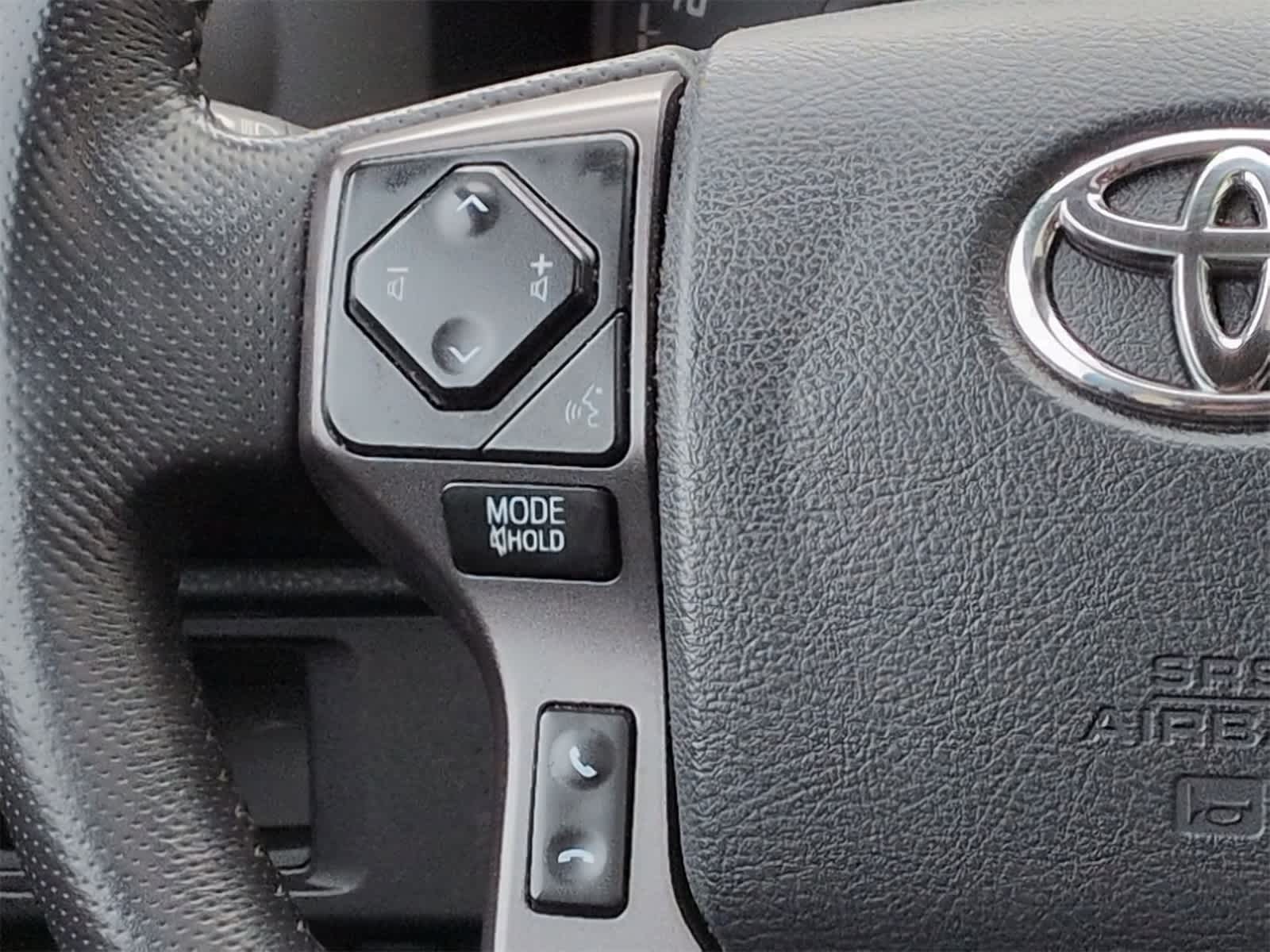 Thumbnail: 2019 Toyota Tacoma - 25