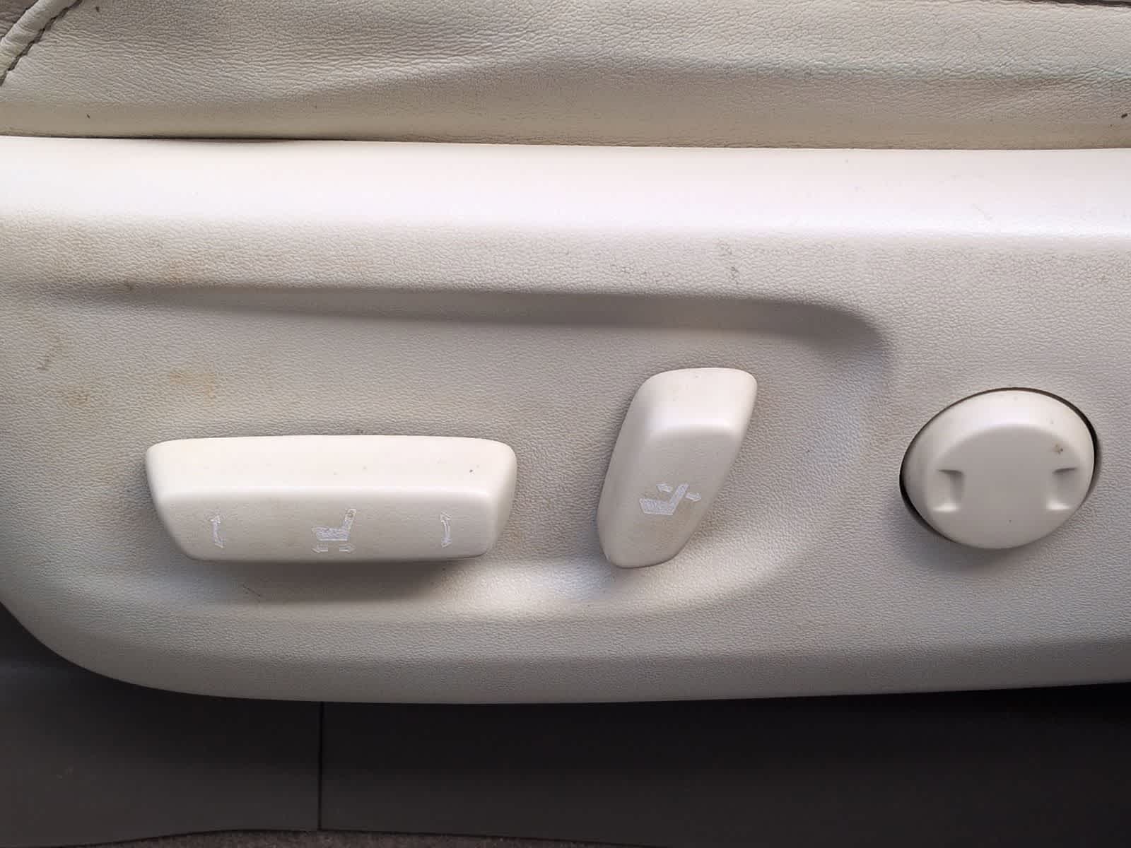 Thumbnail: 2015 Lexus GX - 18