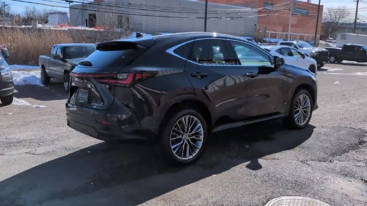 Thumbnail: 2022 Lexus NX - 8