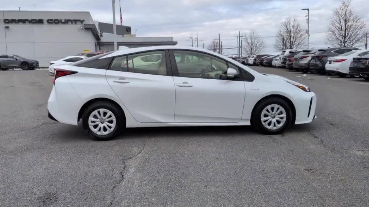 Thumbnail: 2022 Toyota Prius - 9