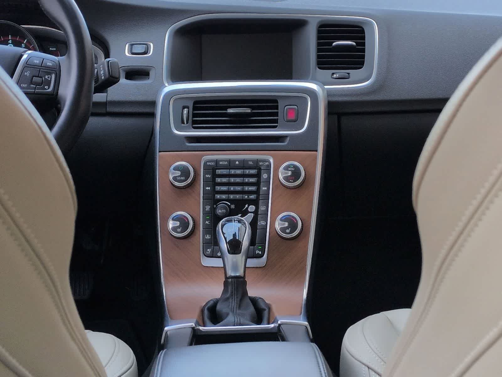 Thumbnail: 2016 Volvo S60 - 30