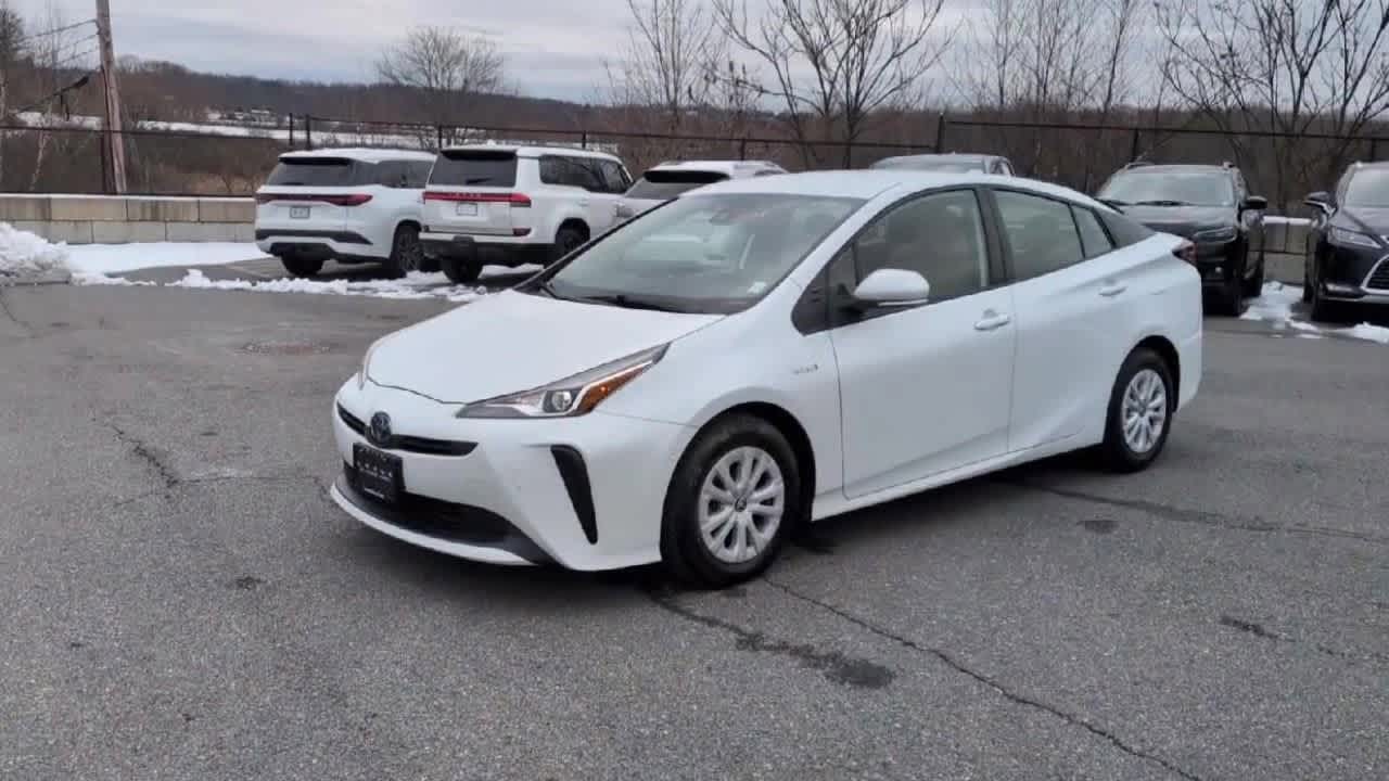 Thumbnail: 2022 Toyota Prius - 4